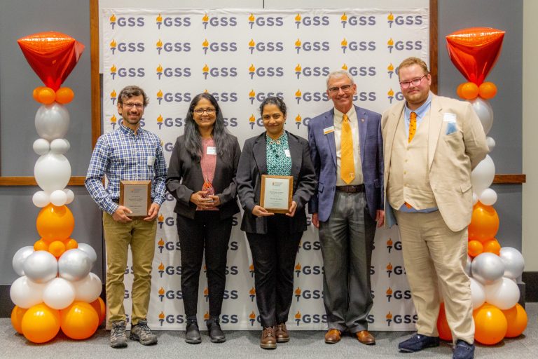 Dr. Jagadamma with her award for the UT Graduate Student Senate's Graduate Research mentor of the Year award, also pictured with other UT faculty.